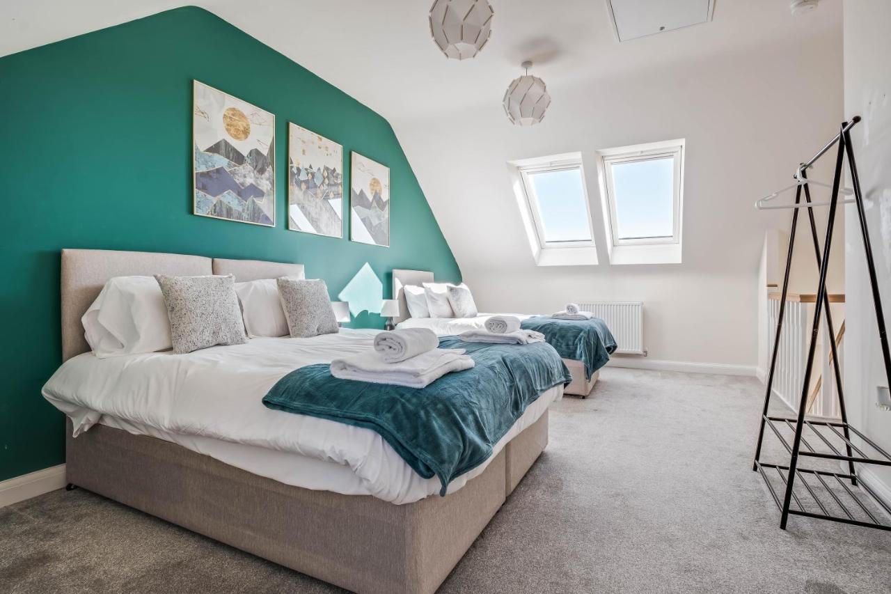 Beautiful And Comfortable Home Away From Home With Free Parking, Fast Wifi And White Crisp Hotel Standard Linen Hosted By Our Home Short Stays Northampton Exterior photo